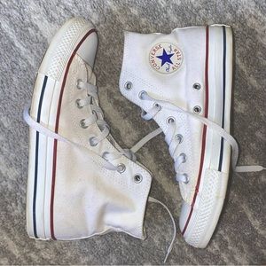 High top white converse. Men’s size 6/Women’s size 8